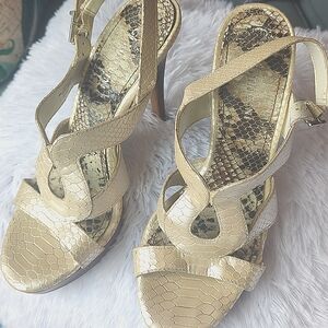 Gianni Bini faux snake skin heels